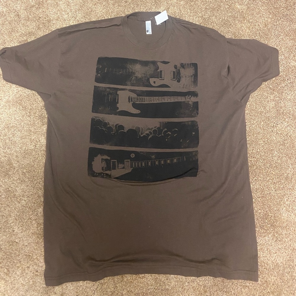 Really cool vintage Men’s XXL Guitar graphic tee